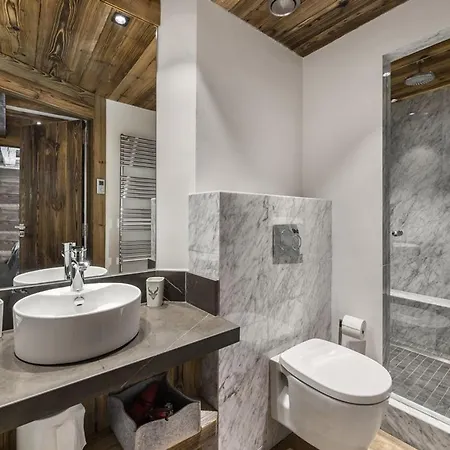 : Moderne, Authentique, 8 Personnes, Animaux - Fr-1-567-36 * Val-dʼIsère